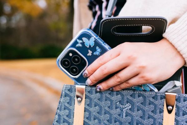 nhieu-nguoi-dung-op-lung-iphone2