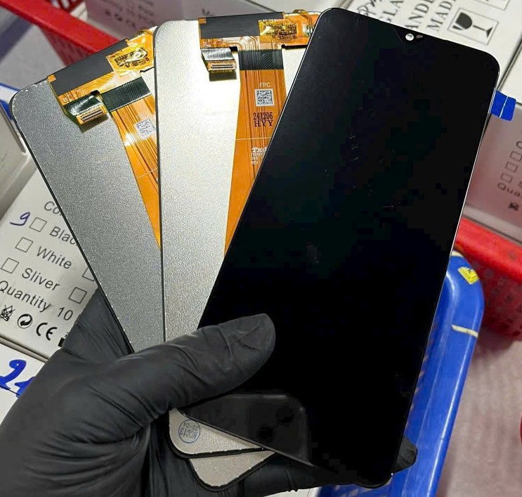 Thay màn hình Samsung A04 Dịch vụ thay màn hình Samsung A04 A04e chuyên nghiệp tại Đại Lâm Mộc